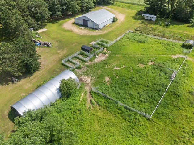 $599,900 | N6215 3rd Drive, Plainfield, WI 54966