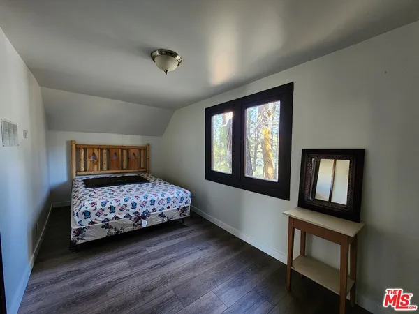 $2,195 | 809 Talmadge Road, Big Bear Lake, CA 92315