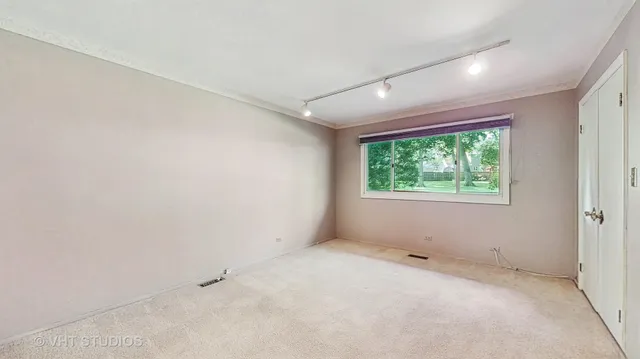 $389,000 | 4 Eton On Oxford Street, Rolling Meadows, IL 60008