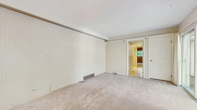 $389,000 | 4 Eton On Oxford Street, Rolling Meadows, IL 60008