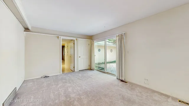 $389,000 | 4 Eton On Oxford Street, Rolling Meadows, IL 60008