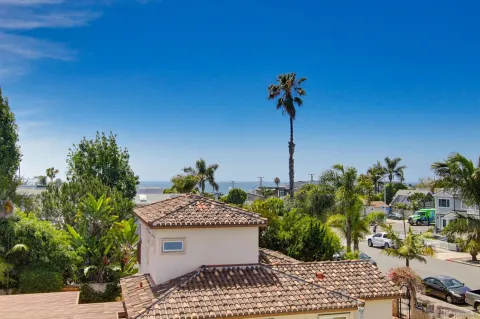 $2,949,999 | 835 Beryl Street, San Diego, CA 92109