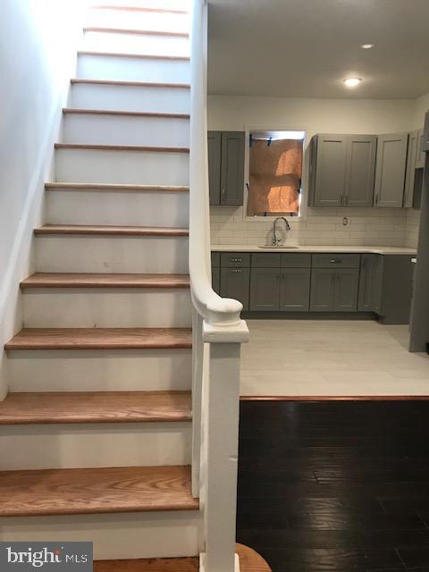 1600 Rowan Street Philadelphia, PA 19140 - Photo 4 of 10 a view of entryway