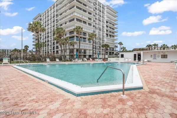 $2,000 | 2100 North Atlantic Avenue, Unit 207, Cocoa Beach, FL 32931