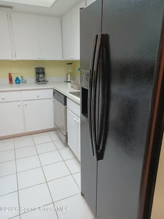 $2,000 | 2100 North Atlantic Avenue, Unit 207, Cocoa Beach, FL 32931