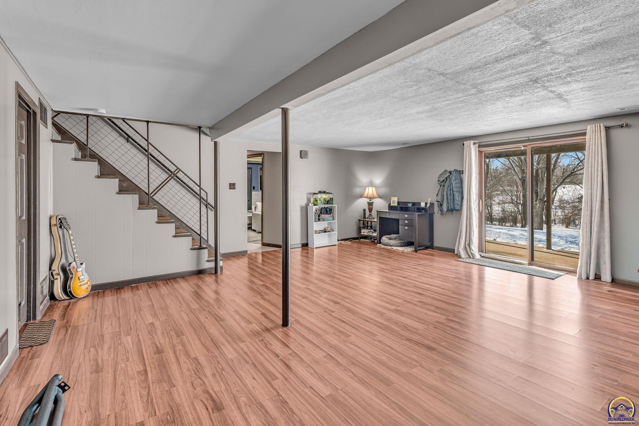 5011 Northwest Brickyard Road Topeka, KS 66618 - Photo 15 of 21