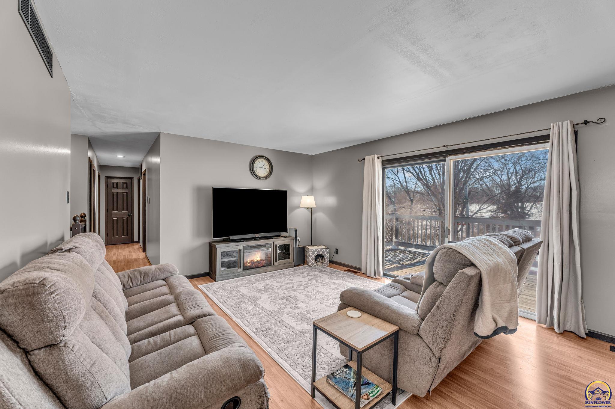 5011 Northwest Brickyard Road Topeka, KS 66618 - Photo 6 of 21