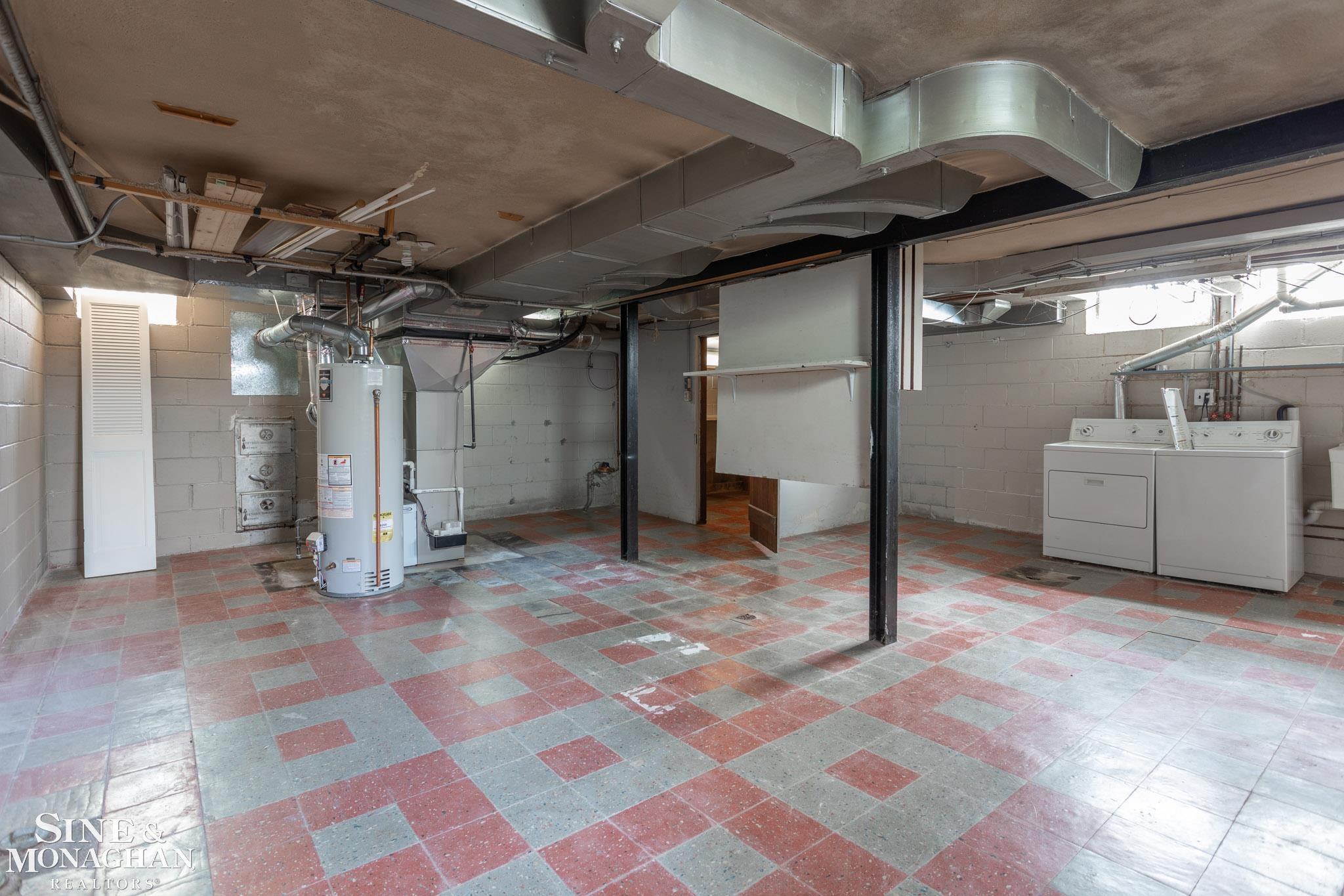 549 Hawthorne Road Grosse Pointe, MI 48236 - Photo 19 of 31 50090920-18.JPG