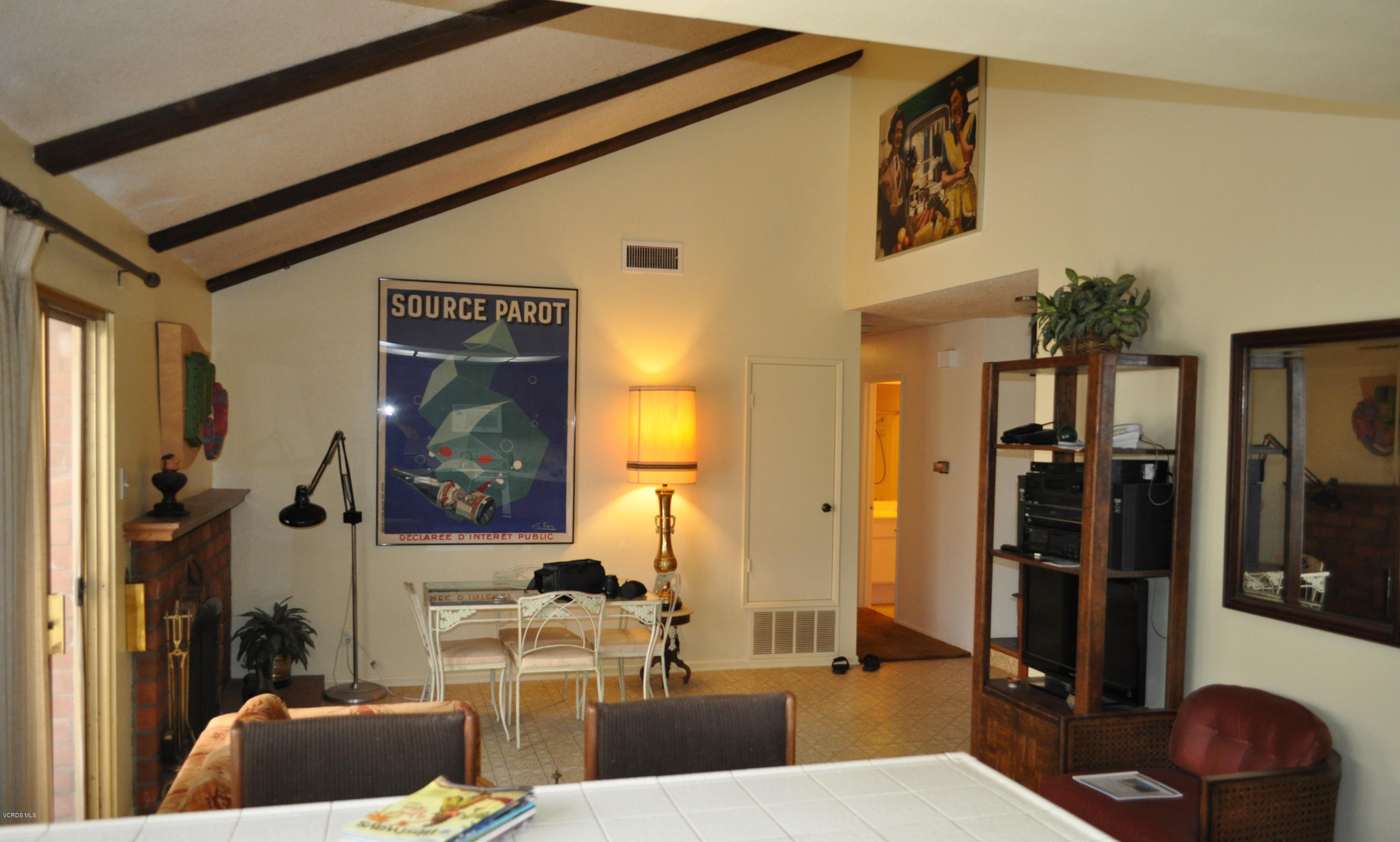 4875 Summit Avenue Simi Valley, CA 93063 - Photo 6 of 13 dining area