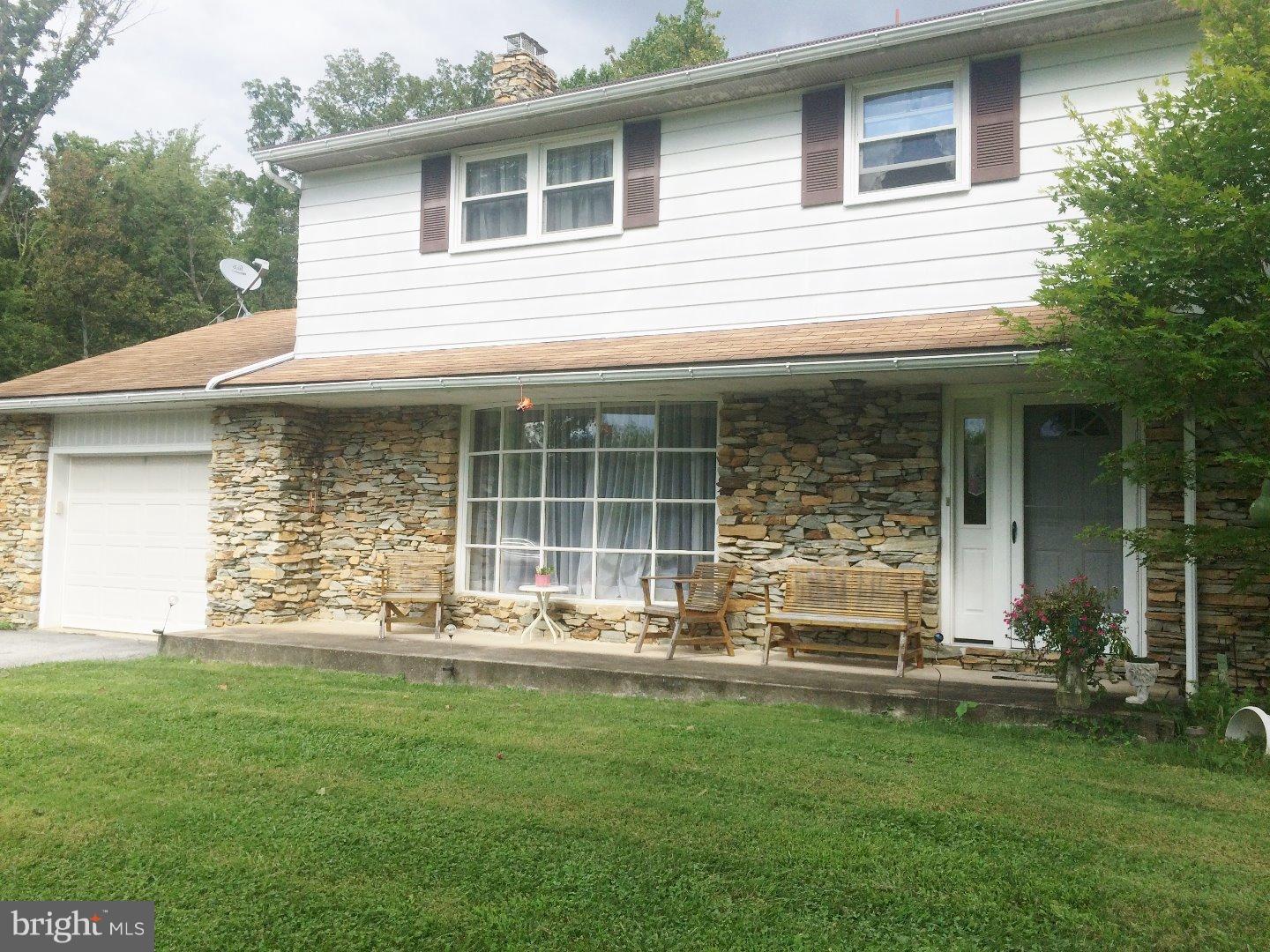 117 Bran Road Reading, PA 19608 - Photo 3 of 18