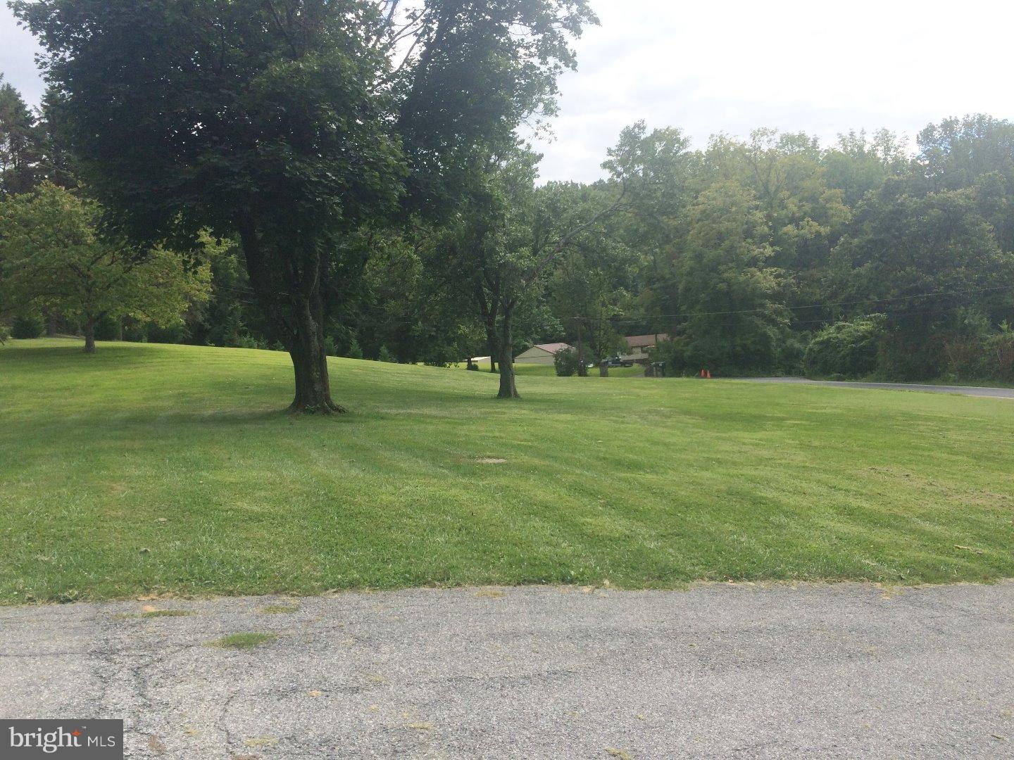 117 Bran Road Reading, PA 19608 - Photo 8 of 18