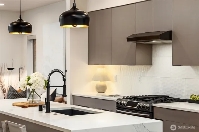 $824,950 | 9709 Roosevelt Way Northeast, Unit A, Seattle, WA 98115