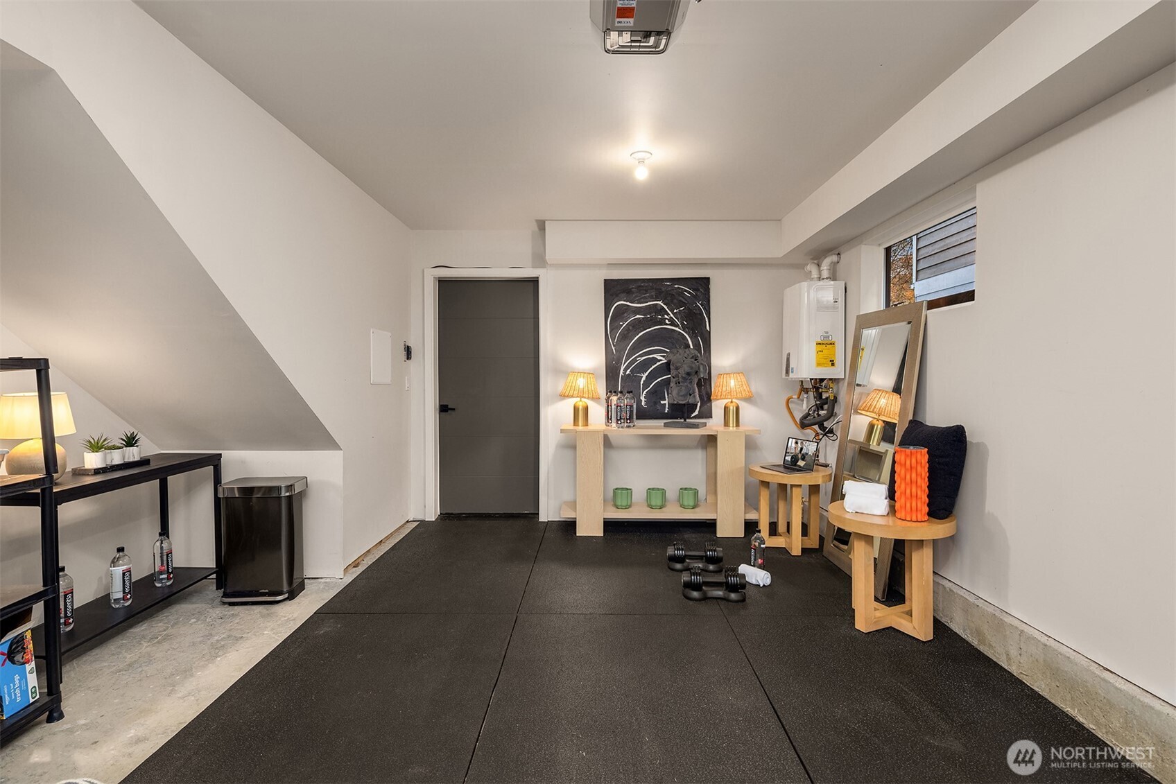 9709 Roosevelt Way Northeast, Unit A Seattle, WA 98115 - Photo 31 of 36