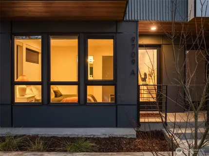 $809,950 | 9709 Roosevelt Way Northeast, Unit A, Seattle, WA 98115