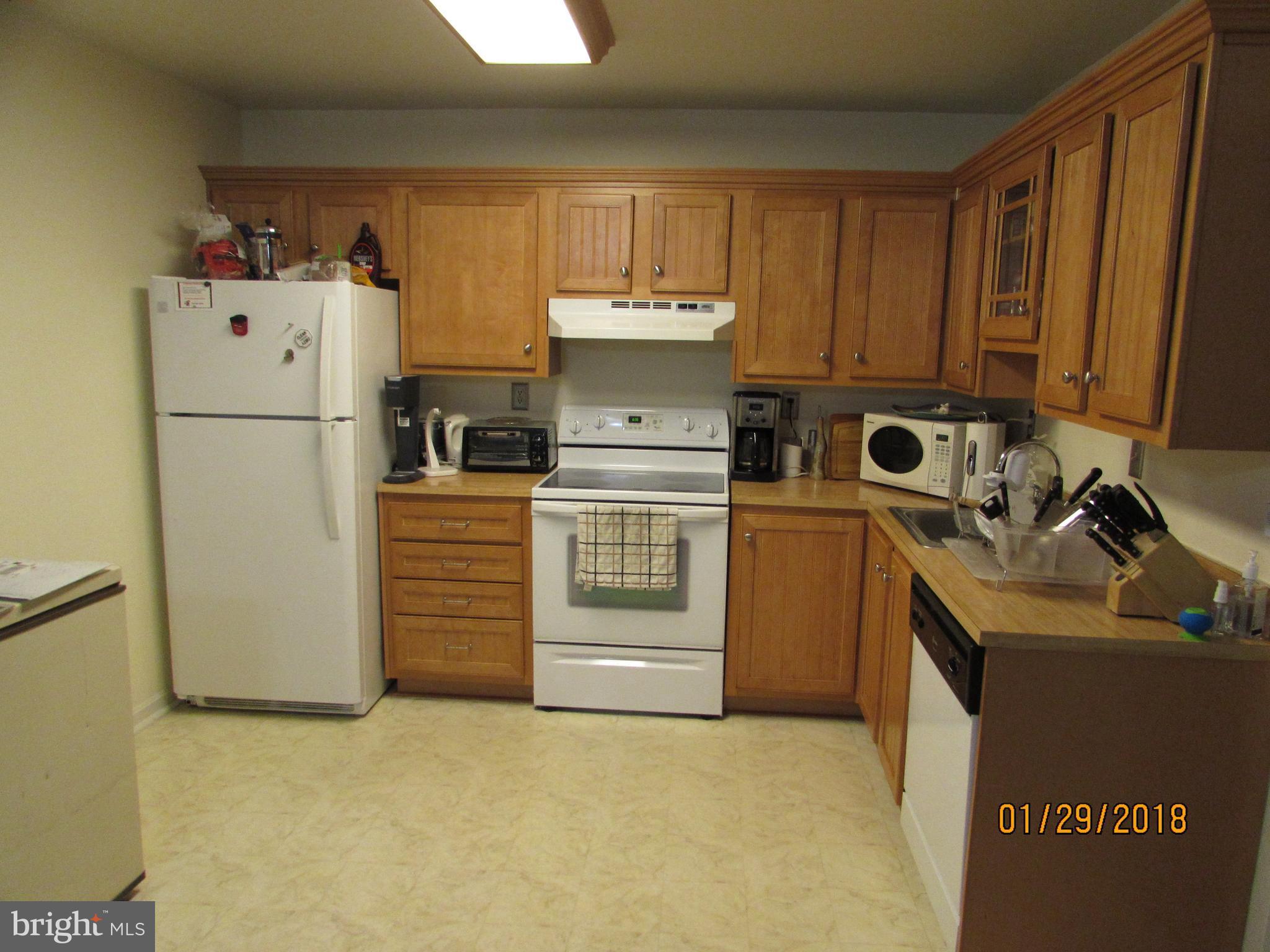 1675 Ridgely Court Crofton, MD 21114 - Photo 6 of 19 Kitchen
