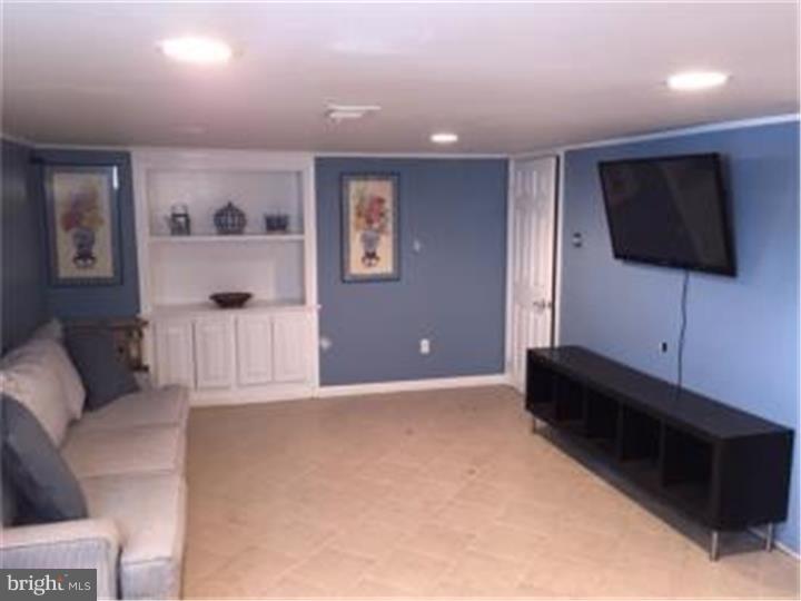 307 Warren Road Hatboro, PA 19040 - Photo 12 of 18 Gallery Image 12