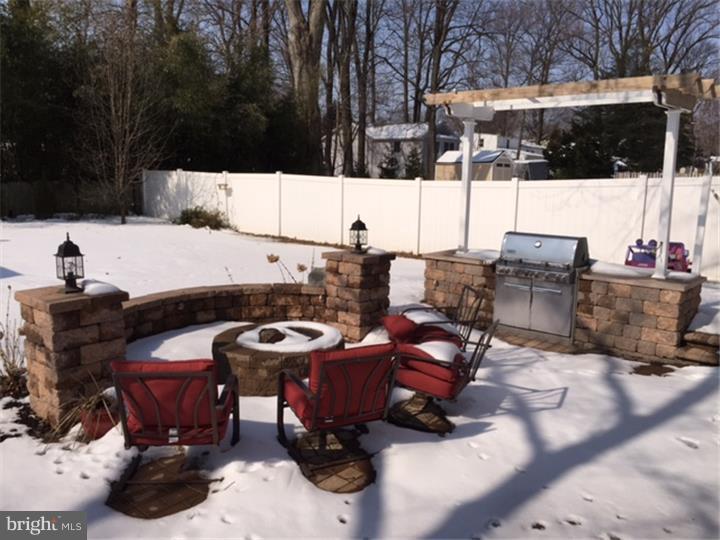 307 Warren Road Hatboro, PA 19040 - Photo 4 of 18 Gallery Image 4