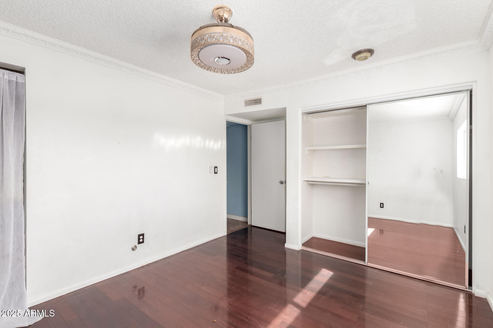 3135 West Echo Lane Phoenix, AZ 85051 - Photo 11 of 22 18-Echo