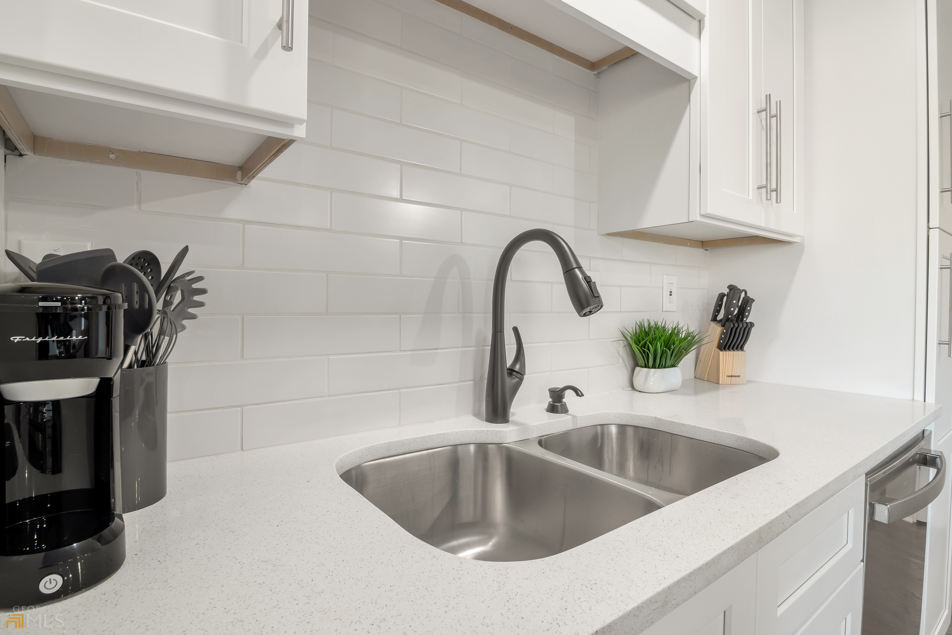 3313 Campbell Road Southeast Smyrna, GA 30080 - Photo 11 of 39