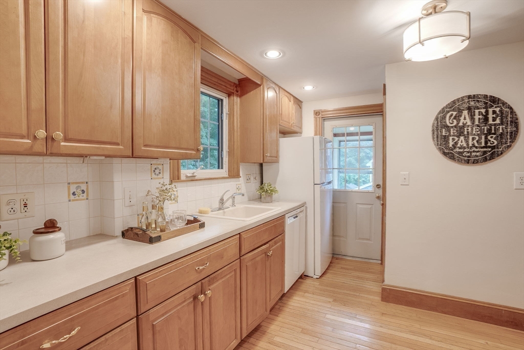 16 Fairmount Road Reading, MA 01867 - Photo 11 of 25 Gallery Image 11