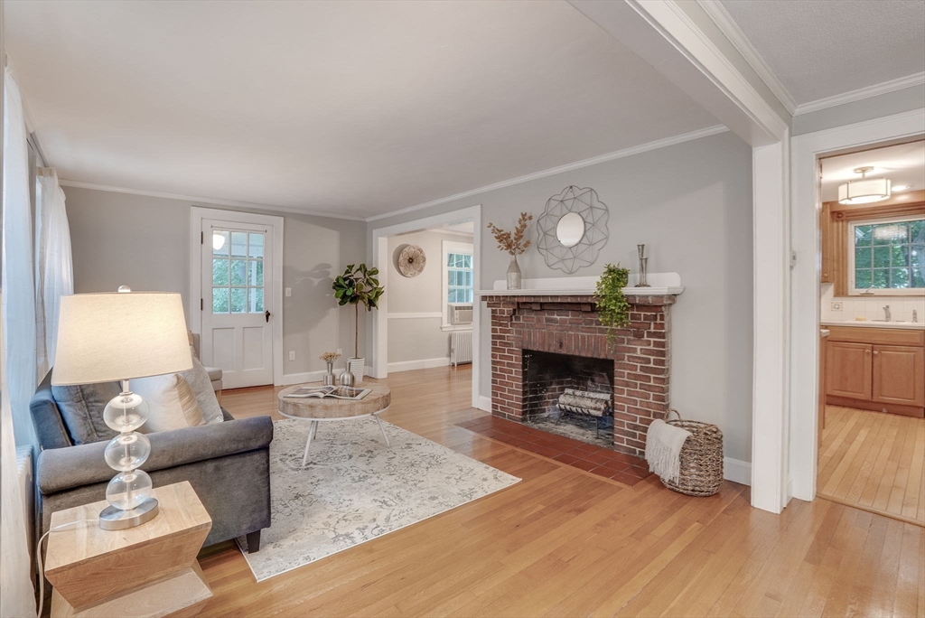 16 Fairmount Road Reading, MA 01867 - Photo 5 of 25 Gallery Image 5