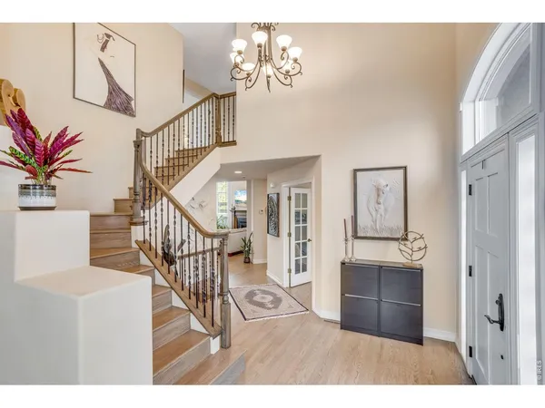 a view of entryway with a front door