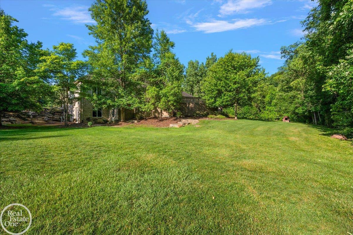 4575 Hidden Glen Circle Rochester, MI 48306 - Photo 17 of 82 50195236-9c4cb054-f63d-48fb-b411-231d36d417f0.JPG