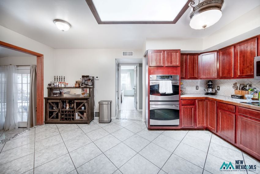 905 Solana Road Carlsbad, NM 88220 - Photo 11 of 45 Gallery Image 11