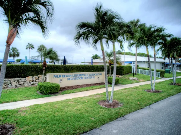 $2,000 | 1801 Ocean Drive, Unit 110, Boynton Beach, FL 33426