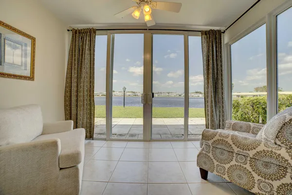 $2,000 | 1801 Ocean Drive, Unit 110, Boynton Beach, FL 33426