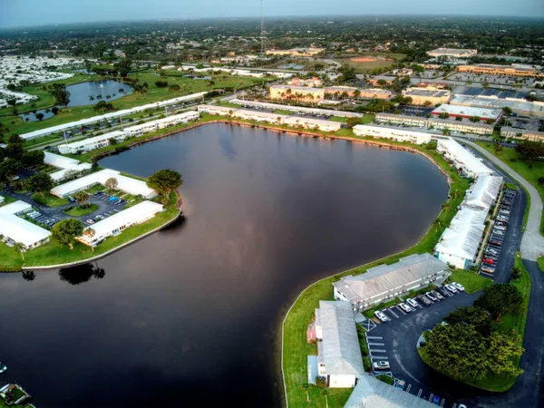 $2,000 | 1801 Ocean Drive, Unit 110, Boynton Beach, FL 33426