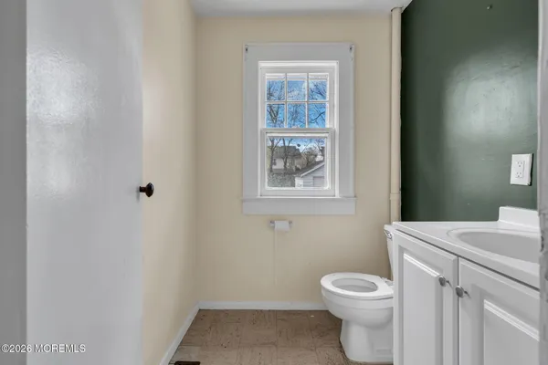 $450,000 | 96 Court Street, Freehold, NJ 07728