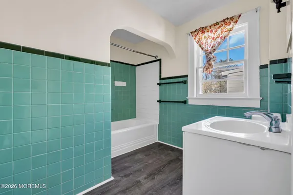 $450,000 | 96 Court Street, Freehold, NJ 07728