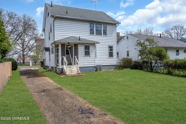 $450,000 | 96 Court Street, Freehold, NJ 07728
