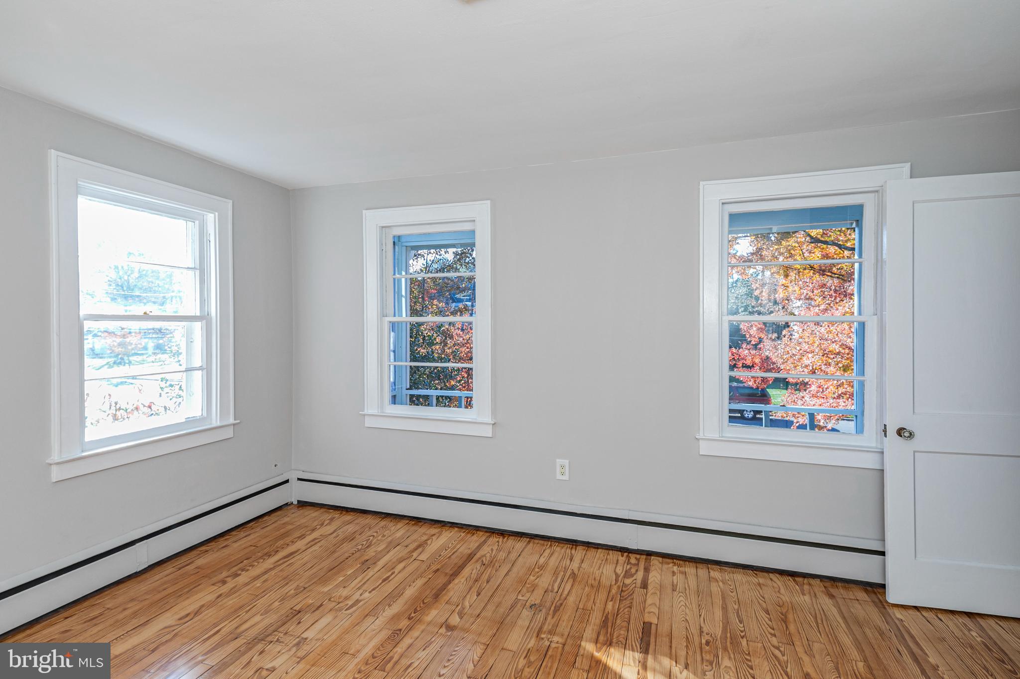 7 Eglantine Avenue Pennington, NJ 08534 - Photo 24 of 43 Primary Bedroom