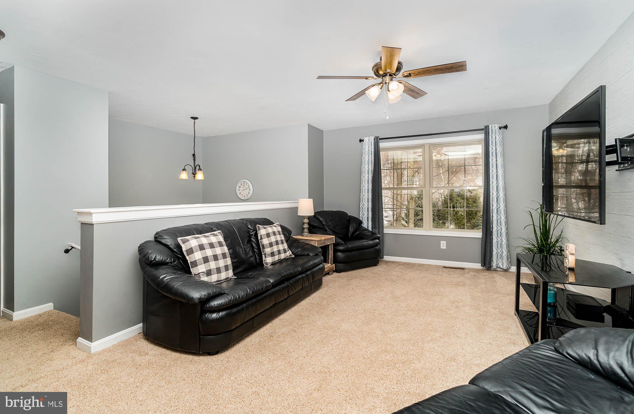 7703 Gnatstown Road Hanover, PA 17331 - Photo 4 of 41