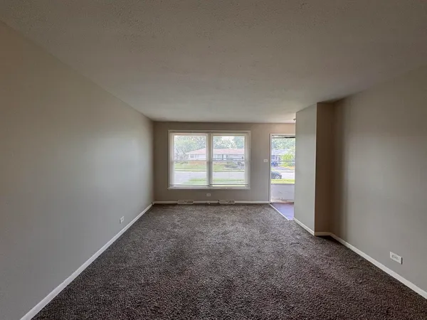 $192,000 | 3312 Maple Lane, Hazel Crest, IL 60429