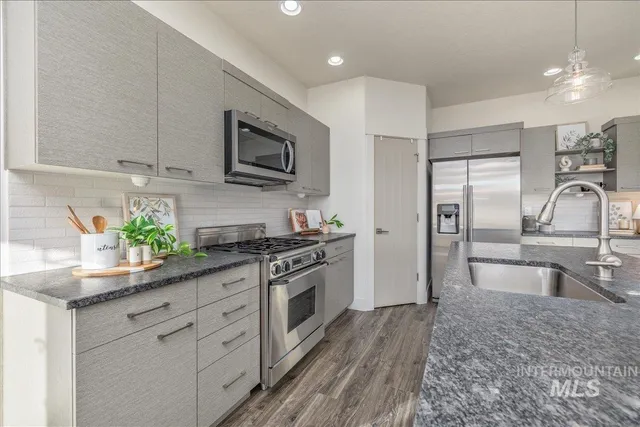 $485,000 | 2415 West Sheridan Avenue, Nampa, ID 83686