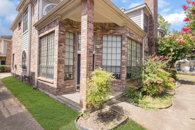 $1,750 | 8888 Benning Drive, Unit 271, Houston, TX 77031