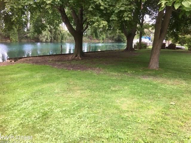 7236 Flamingo Road Algonac, MI 48001 - Photo 5 of 26