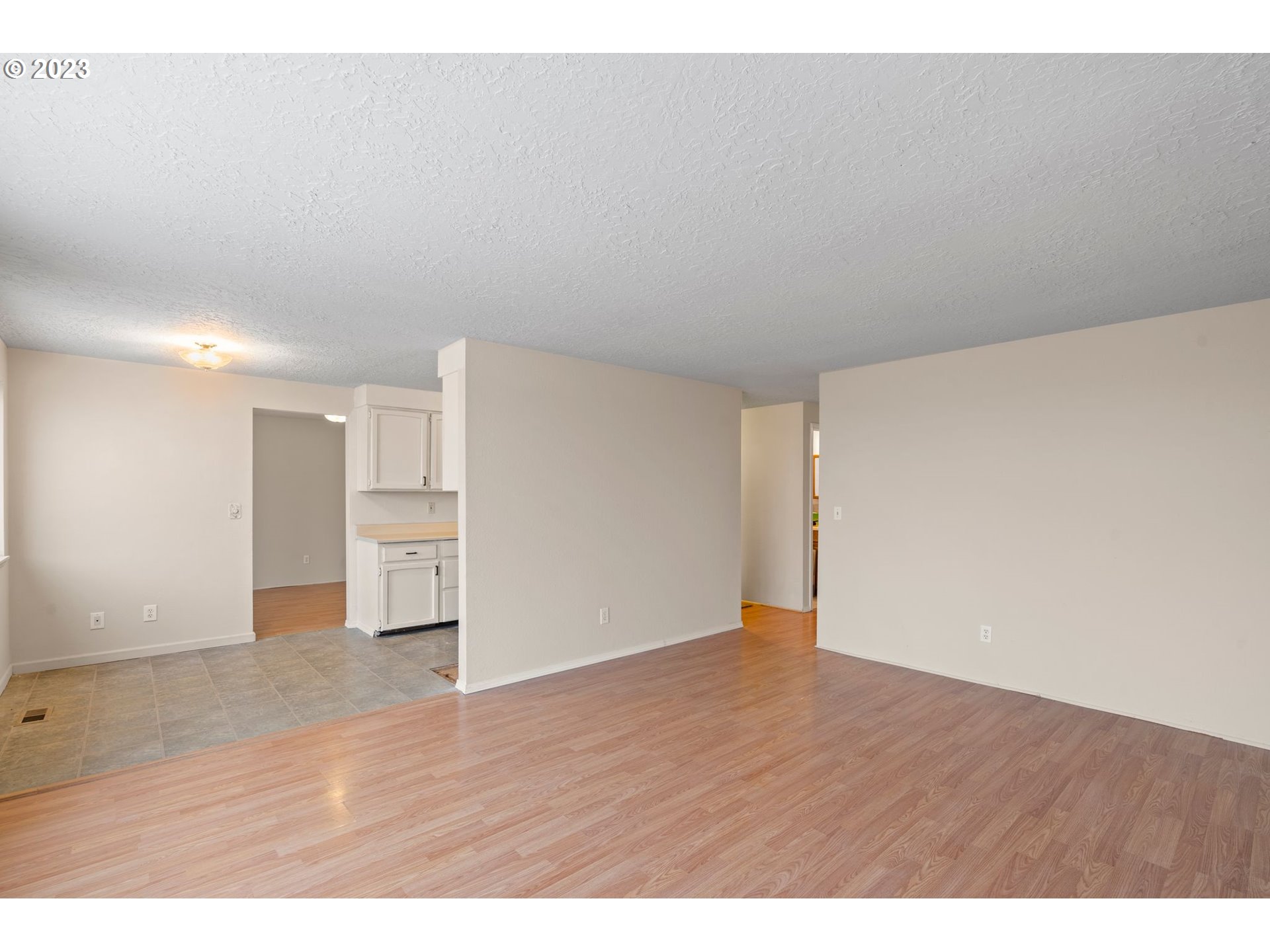 2207 Northeast 23rd Street Gresham, OR 97030 - Photo 9 of 26 Kitchen/Nook