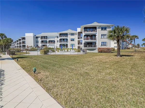 $425,000 | 5300 Florida A1A, Unit 403, Vero Beach, FL 32963
