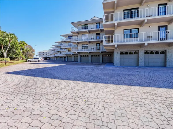 $425,000 | 5300 Florida A1A, Unit 403, Vero Beach, FL 32963