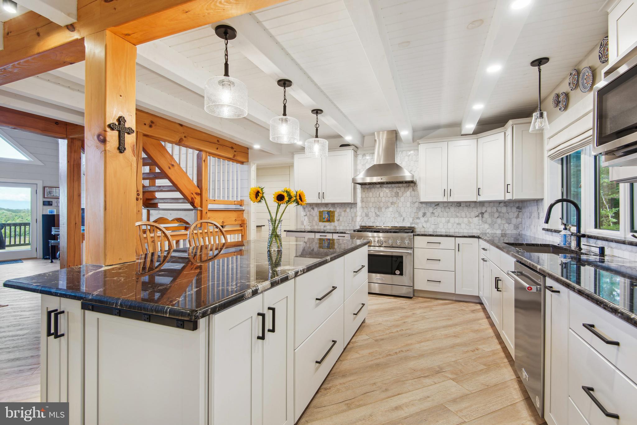 6760 Wilson Road Marshall, VA 20115 - Photo 14 of 75 Tons of cabinetry and counter space