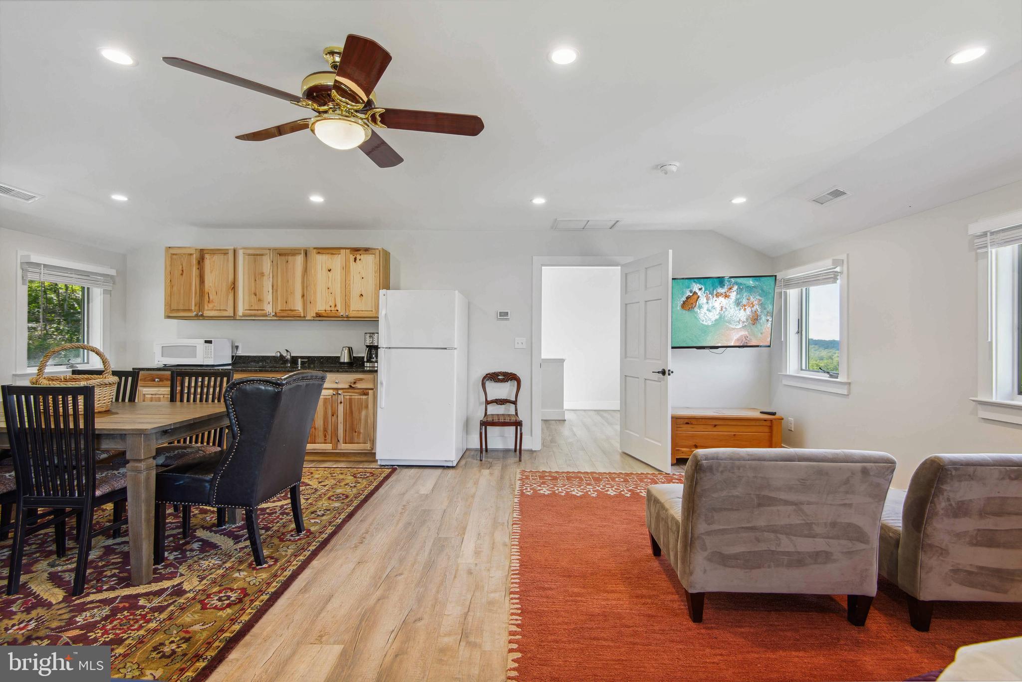 6760 Wilson Road Marshall, VA 20115 - Photo 41 of 75 Apt with LR, DR & Beds