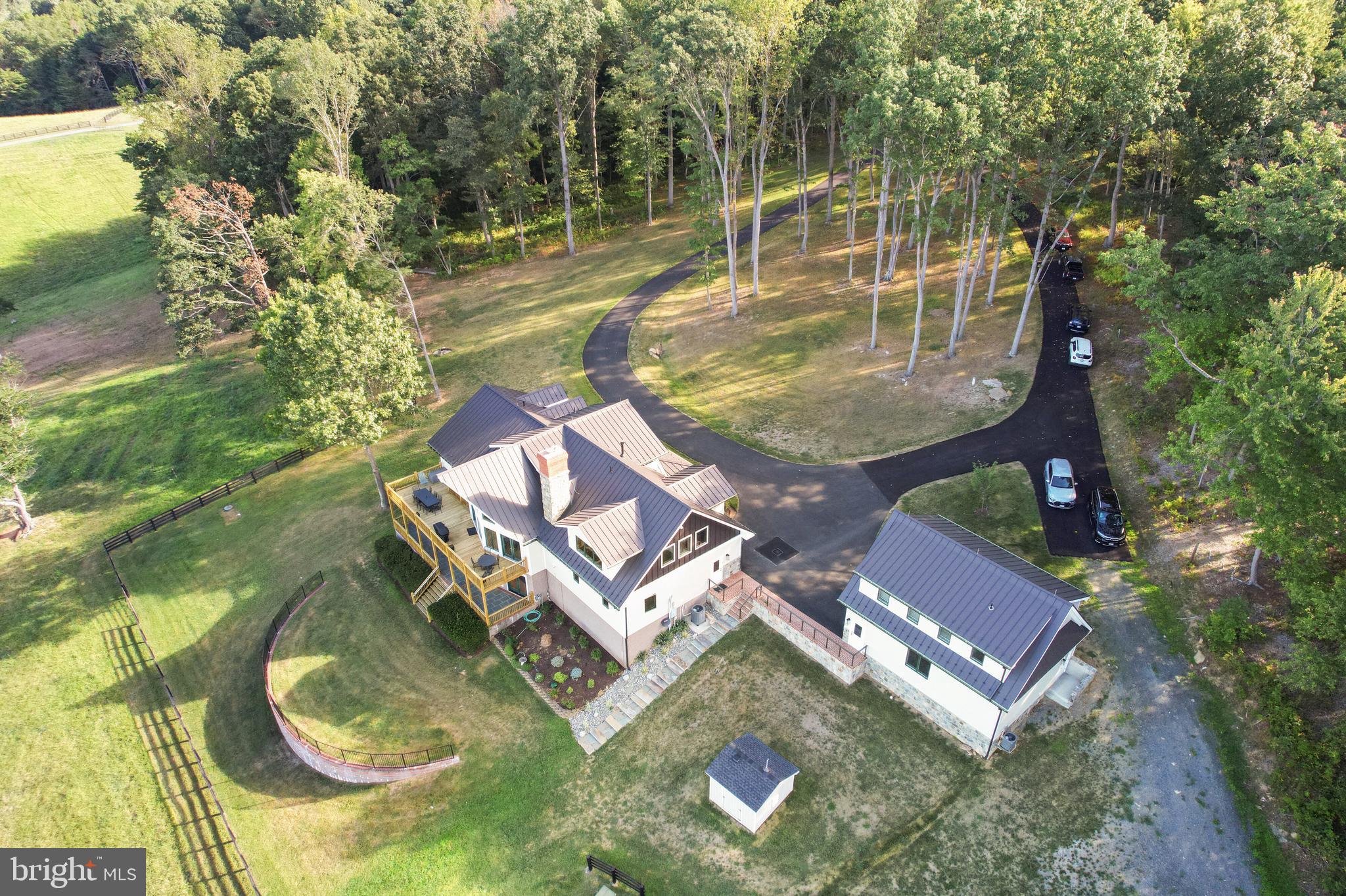 6760 Wilson Road Marshall, VA 20115 - Photo 47 of 75 Circular drive with room for all