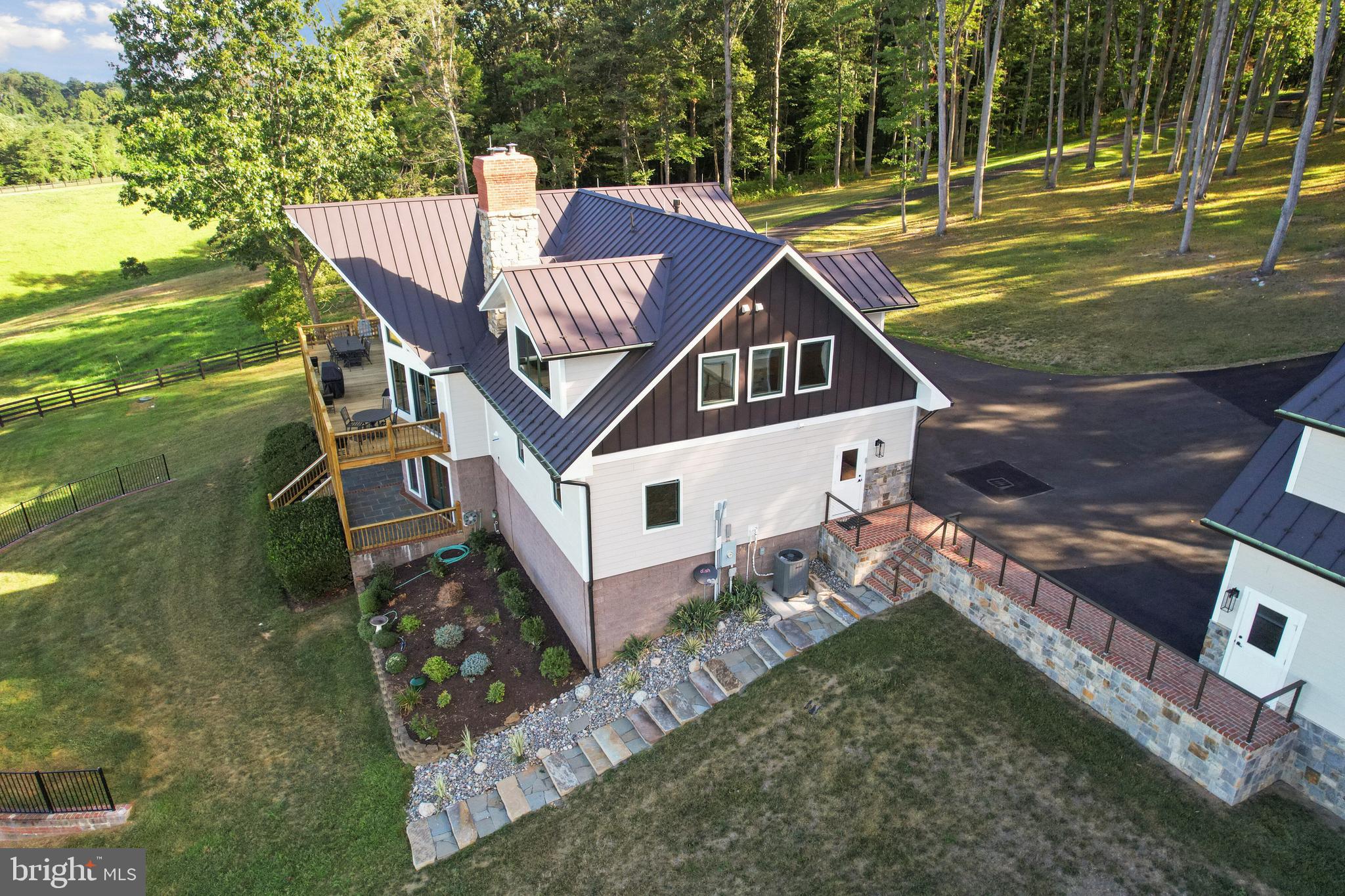 6760 Wilson Road Marshall, VA 20115 - Photo 51 of 75 Steps down side of home