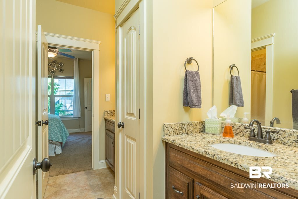 561 Musket Avenue Fairhope, AL 36532 - Photo 18 of 25 Jack and Jill Bath