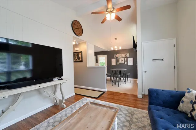 $1,895 | 220 Chamberlin Drive, Ballwin, MO 63021