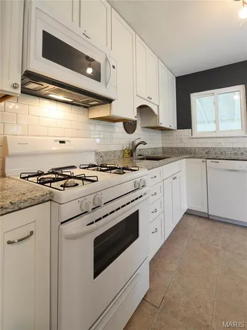 $1,895 | 220 Chamberlin Drive, Ballwin, MO 63021